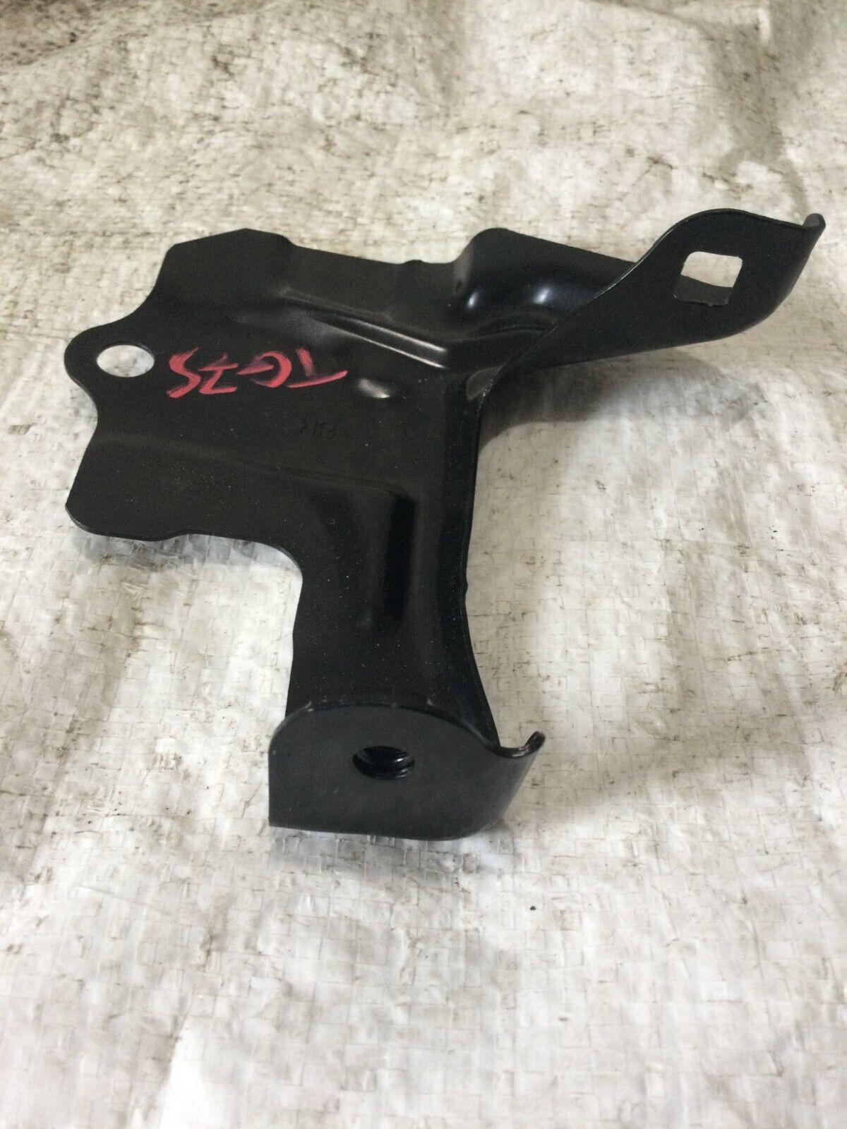 2019-2021 Toyota Camry Front Bumper Upper Right Arm OEM