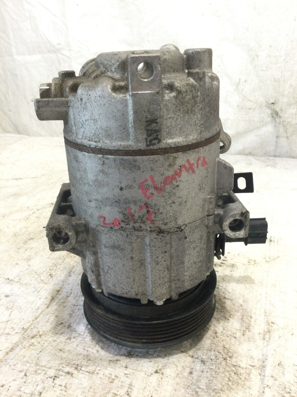 2017 Hyundai Elantra  Air Compressor Assembly  CA500EdFDA08 OEM