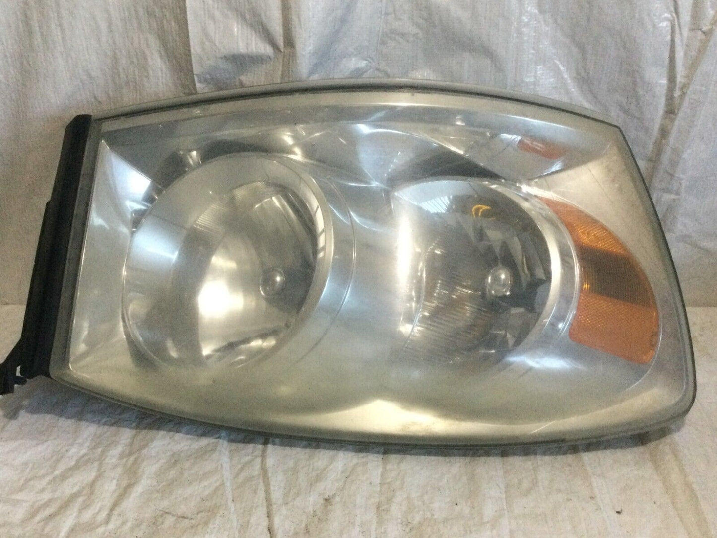 2007 Dodge Ram 1500 Headlight Right Passenger Side OEM RH