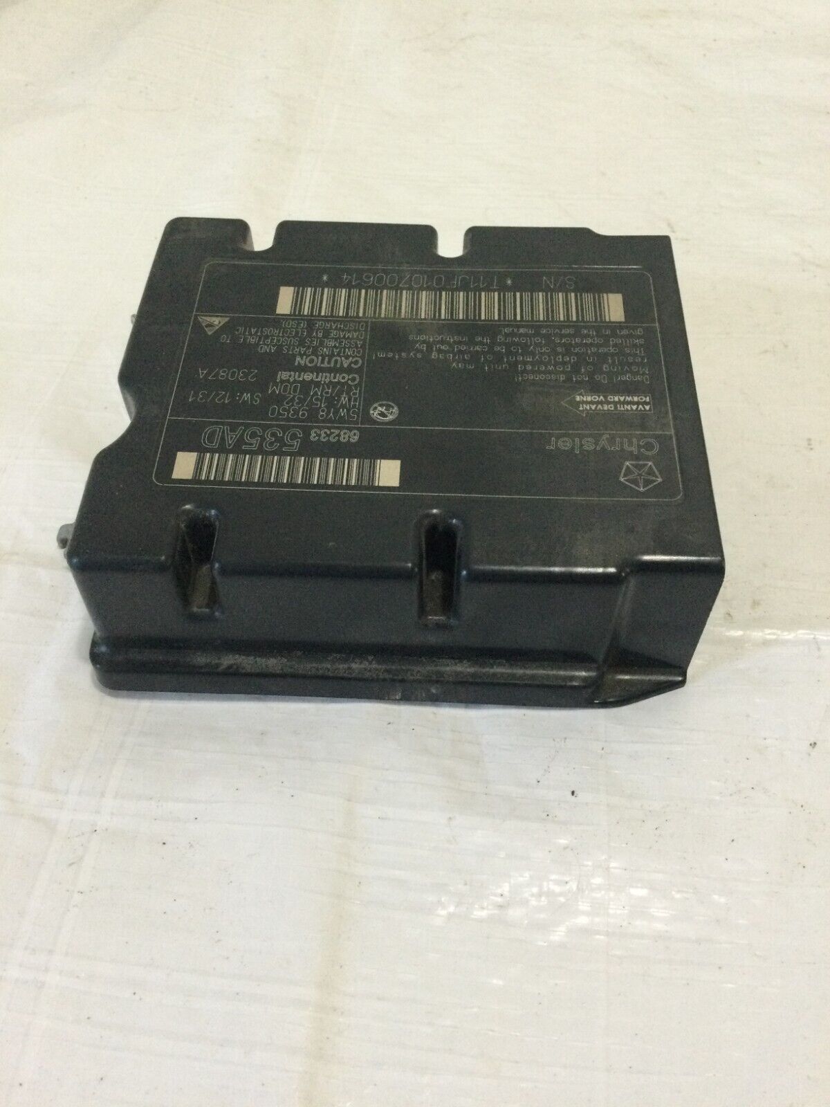 2017 Dodge Grand Caravan  Restraint  control module  SRS 68233535AD OEM