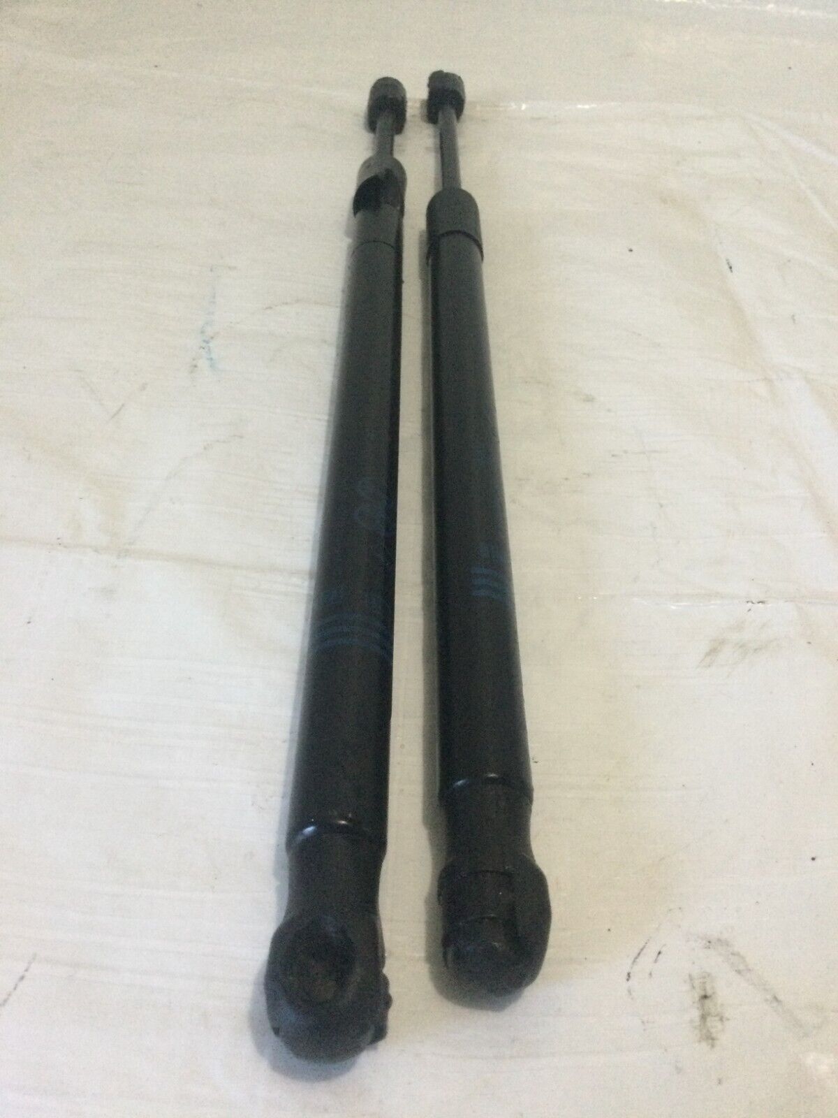 2019-2022 GMC Sierra 1500 Hood Support Shock Strut Pair 23388846 OEM