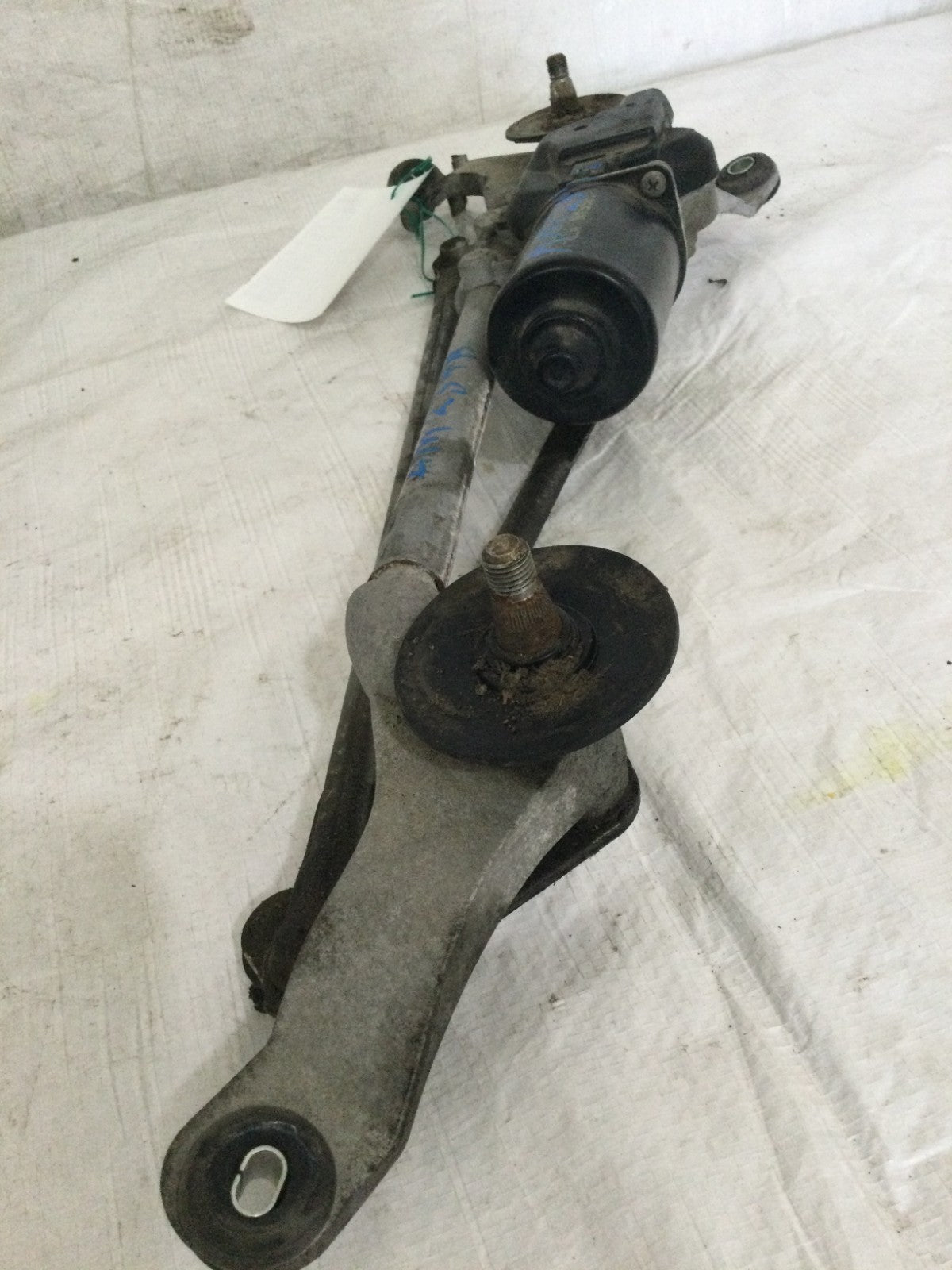 2007 Infiniti G35 Windshield Wiper Motor W/ Linkage OEM