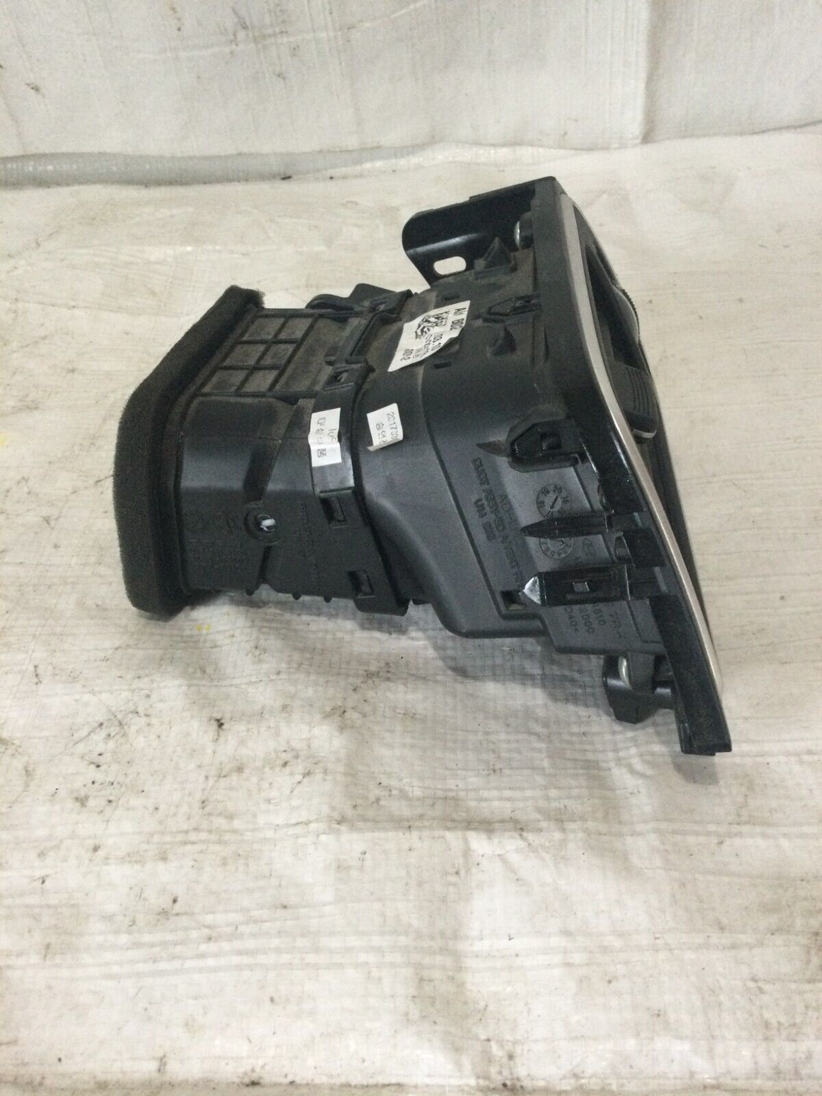 2017 Hyundai Elantra SE Dash Right Passenger  Side Air Vent 97480-F2000 OEM
