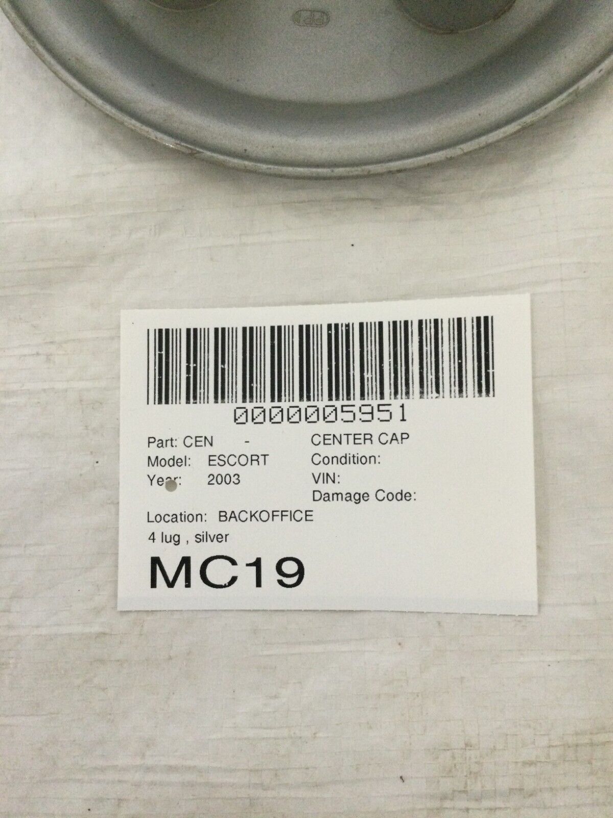 2004-2005 Ford Eco sport 4 Lug Silver Cap F7C6-1A096-BB OEM