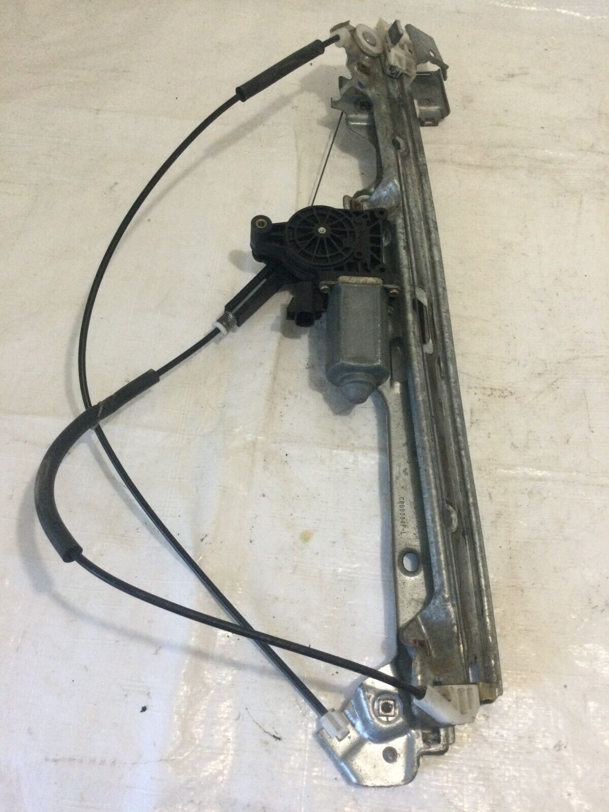 2002 GMC Yukon XL2500 Front Left Door Window Regulator OEM