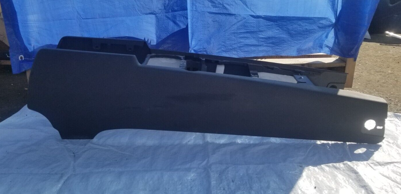 2004-2007 Volkswagen Touareg Center Console Storage Compartment Frame OEM