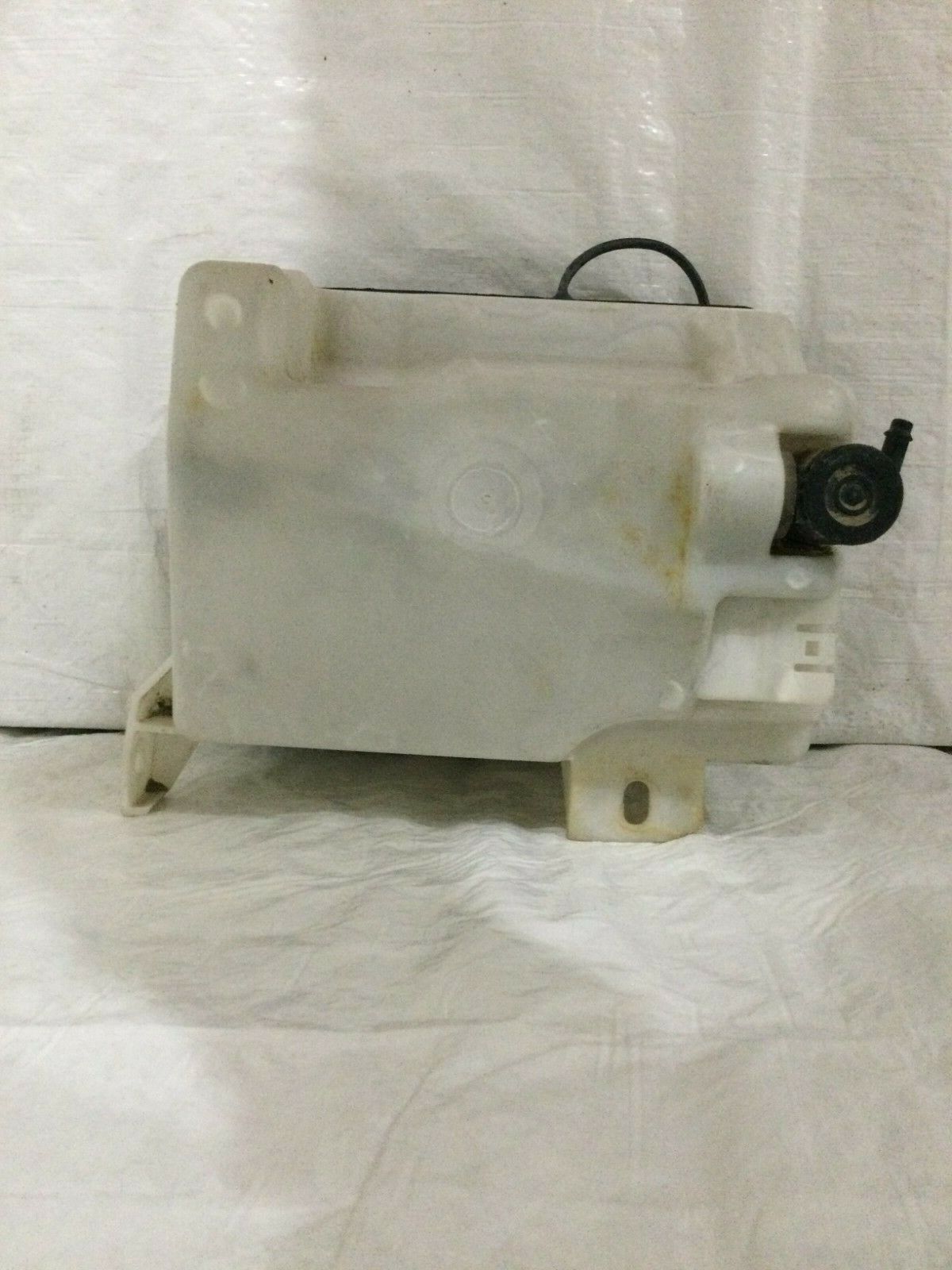 2007 Ford F-250SD F250 Super Duty Windshield Washer Bottle OEM