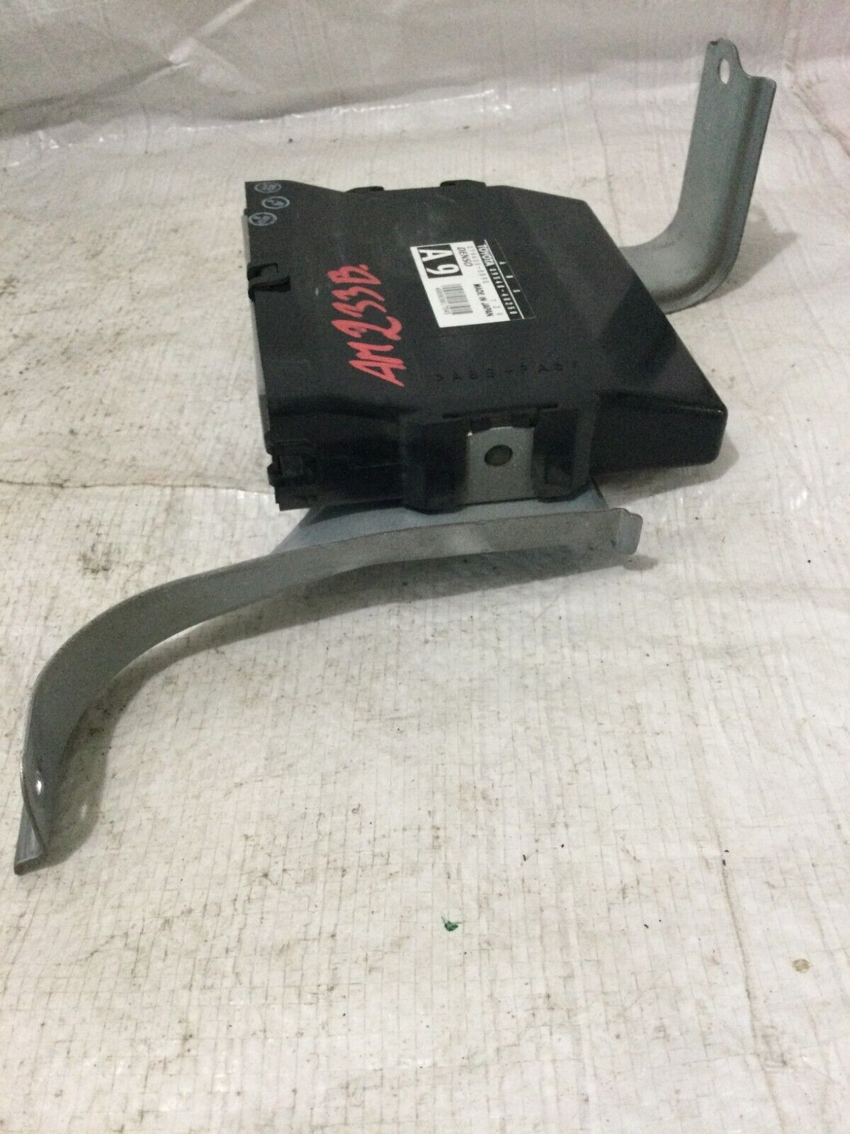 2003 Toyota Highlander  ABS Control Module  079400-8890 OEM