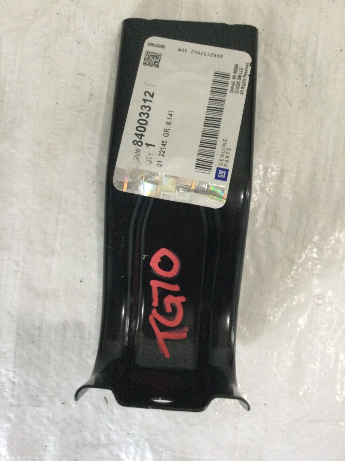 2021 Chevrolet Silverado 1500 Front Fender Upper Bracket OEM 84003312
