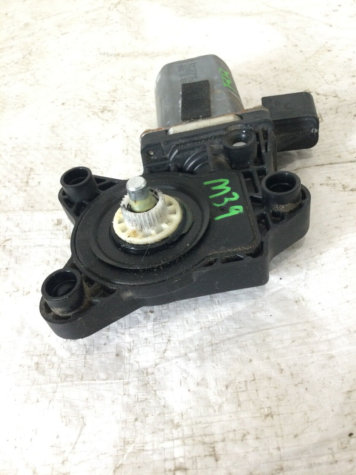 2004 Mercedes Benz S430 Rear Right Power Window Motor OEM