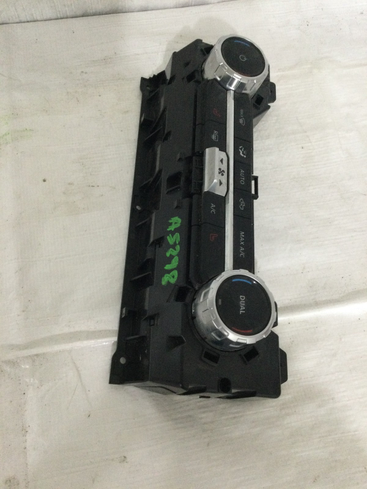2023 Ford F-150 5.0L Heater and Air Conditioning Control OEM NL3T-18C612-RB