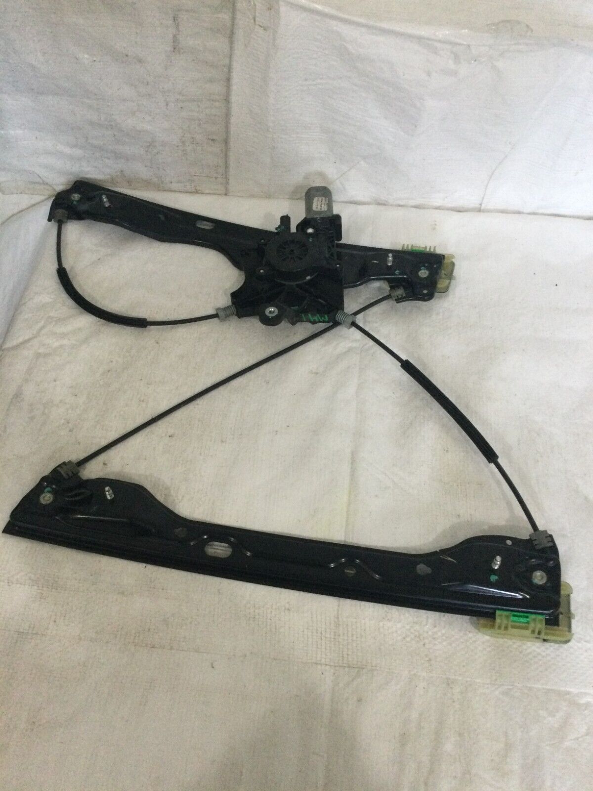 2016-2019 Chevrolet Cruze Front Right Window Regulator W/ Motor OEM