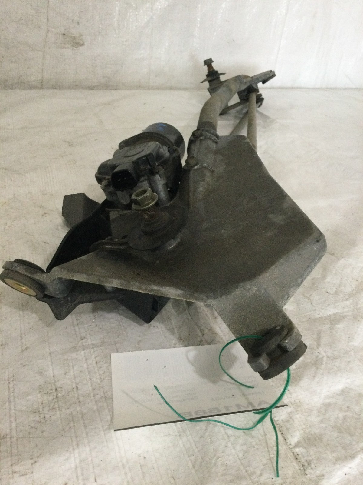 2003 Infiniti FX35 Windshield Wiper Linkage Motor OEM