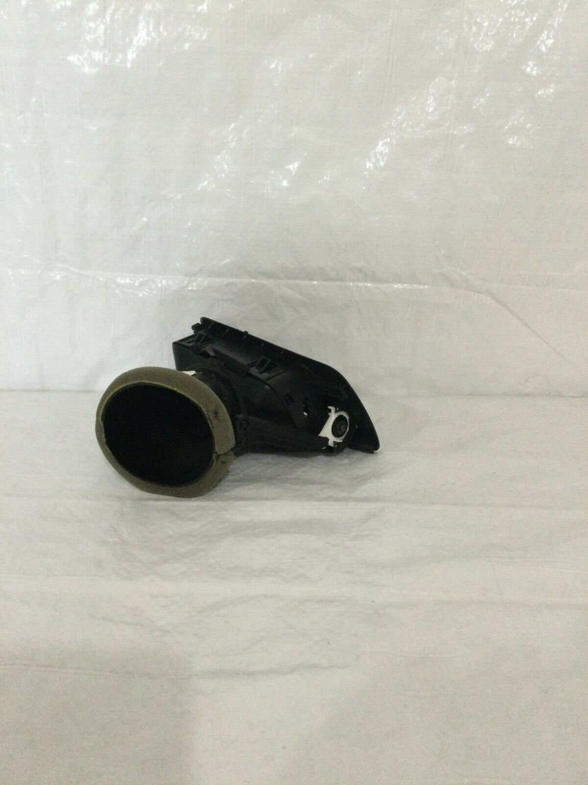 2004 Volvo S60 Right Passenger Dash Air Vent OEM 3409375