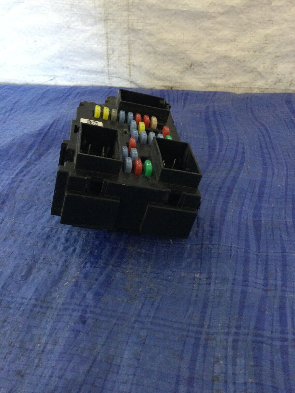 2007-2009 Cadillac Escalade ESV Cabin Fuse Box  15925044 OEM
