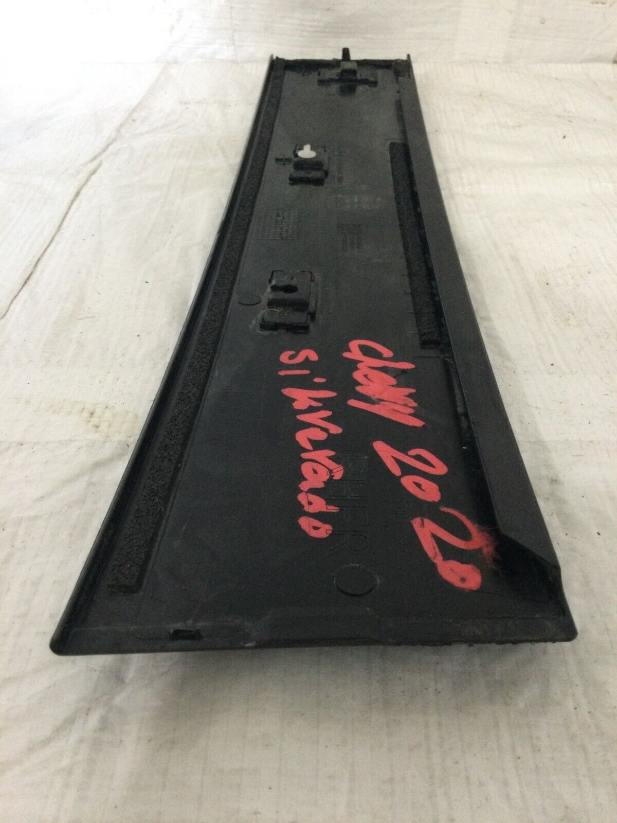 2019-2021 Chevrolet Silverado 1500 Right Rear Door Applique 84864868 OEM