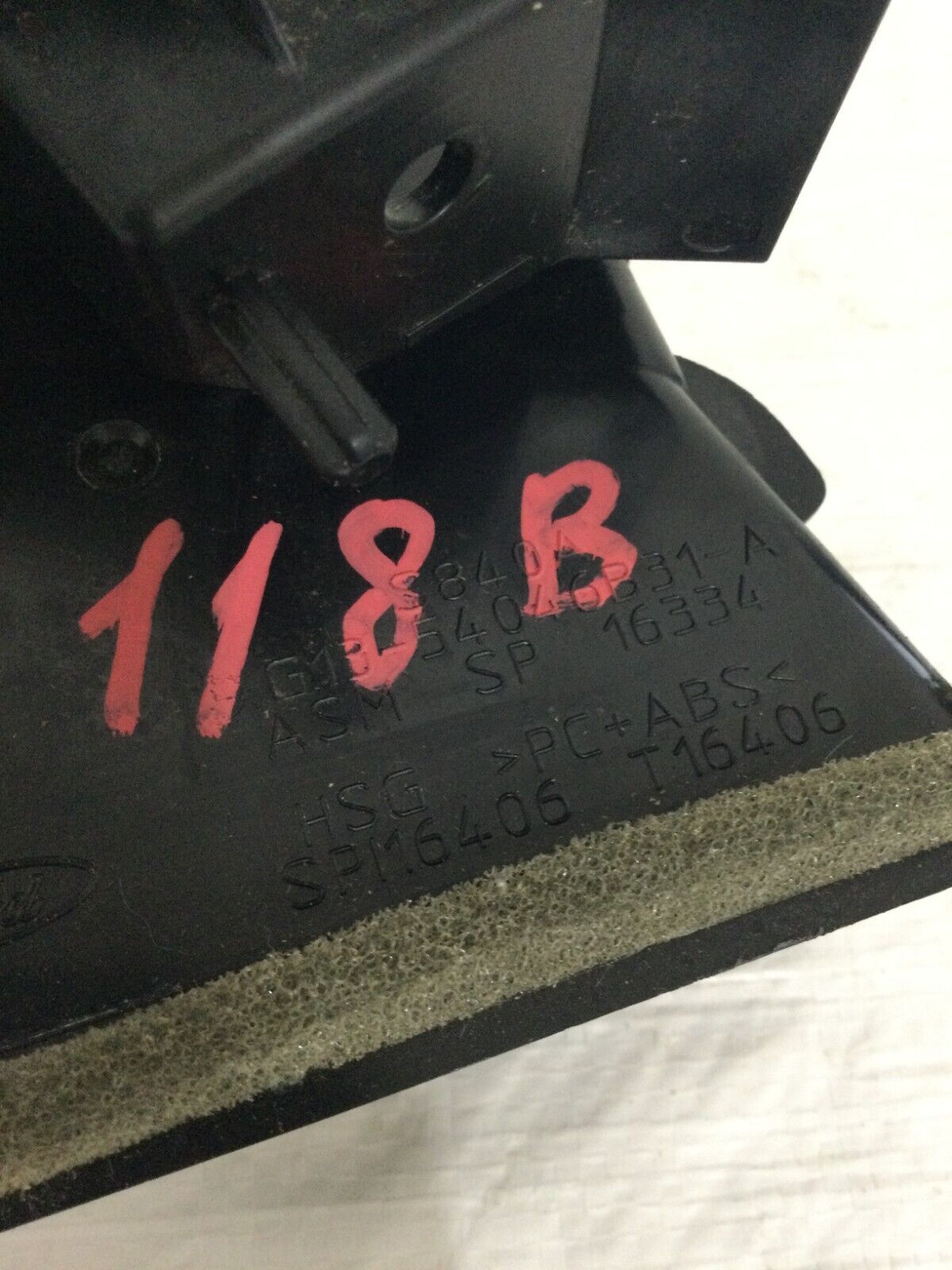 2019 Ford Taurus Left Driver Dash Air Vent OEM LH