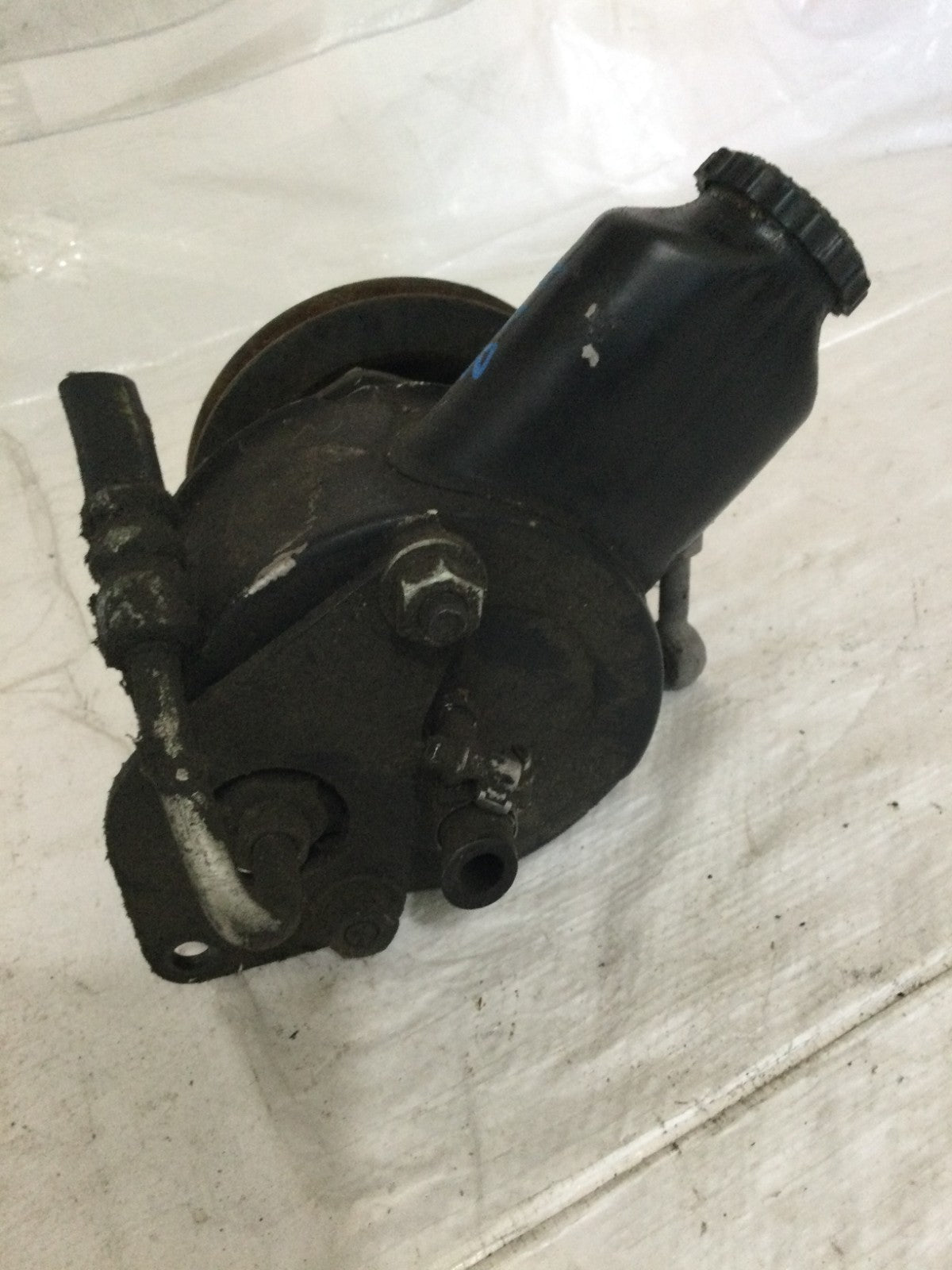 1984 Jaguar XJS 5.3L Power Steering Pump OEM