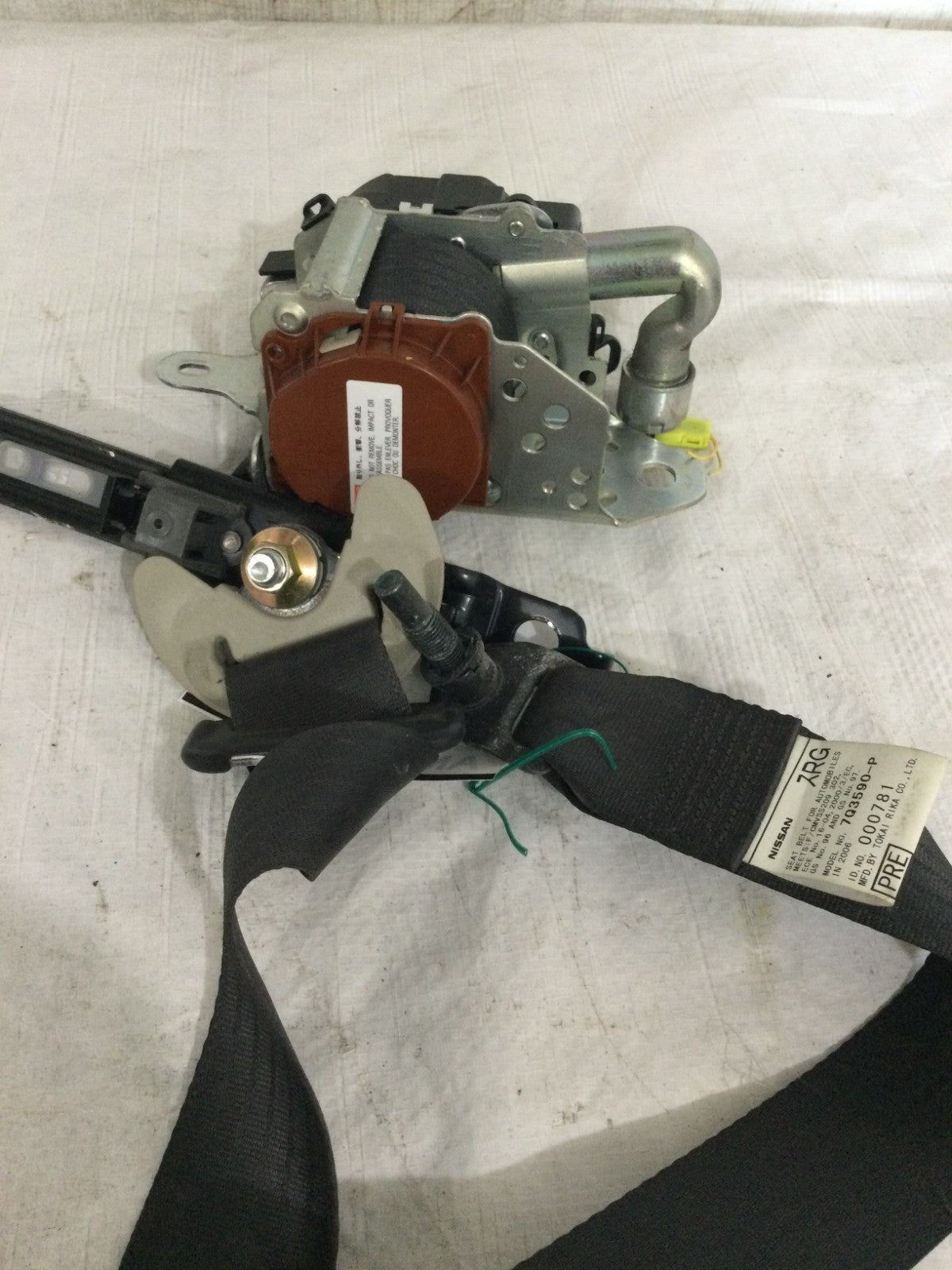 2007 Infiniti G35 Front Right Passenger Seat Belt OEM 7Q3590-P