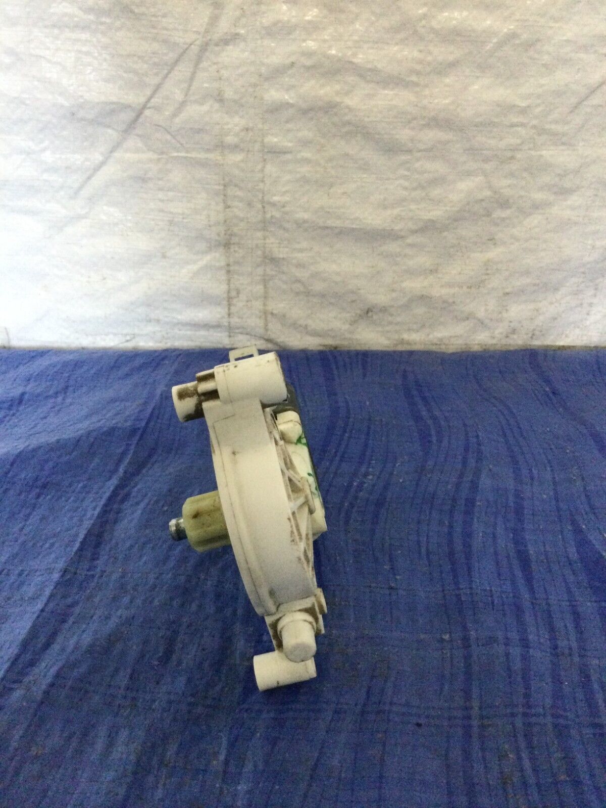2007-2008 Cadillac Escalade ESV Right Front Power Window Motor OEM