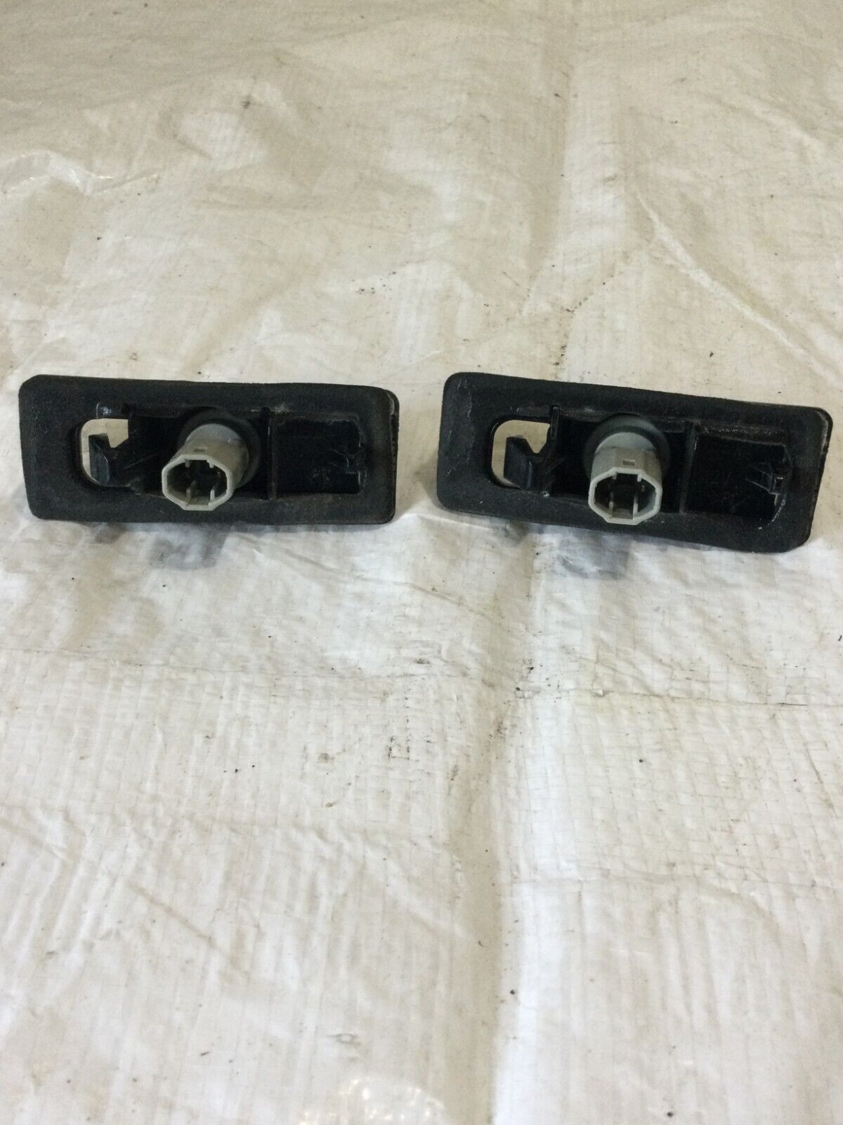 2004-2009 Toyota Prius License Plates Lights Pair OEM