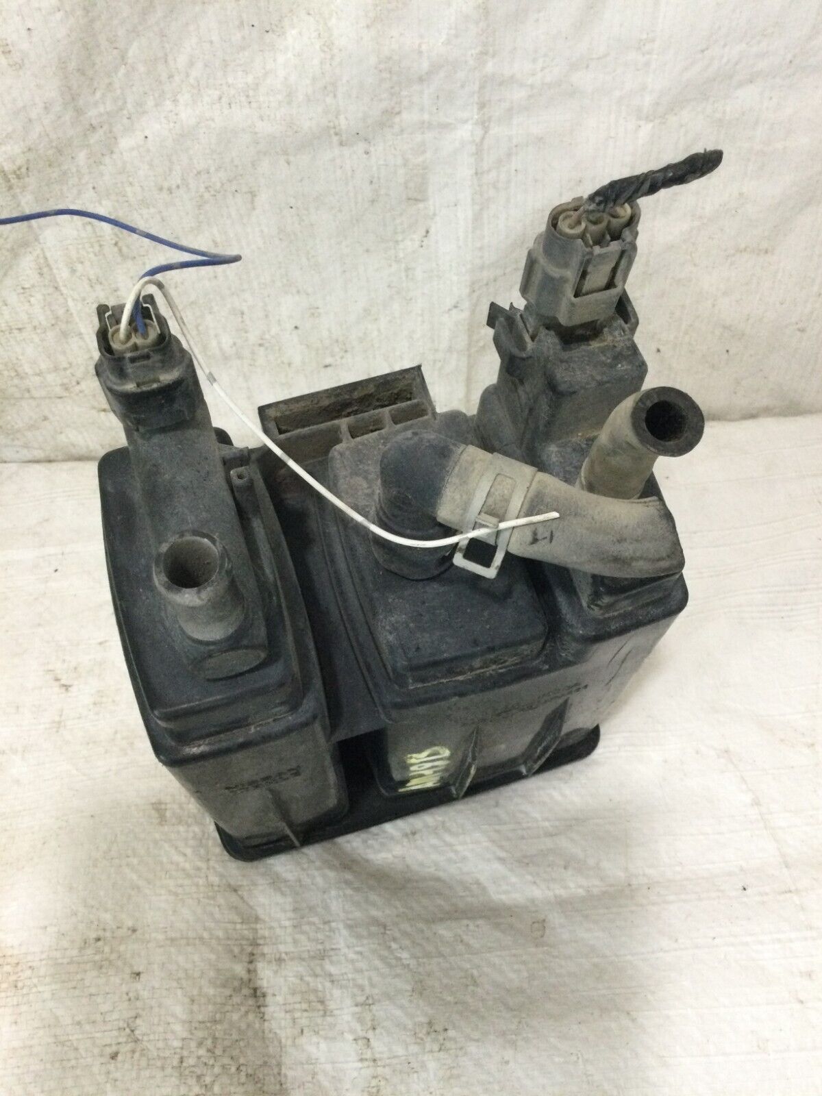 2007-2009 Infiniti G35 Sedan Fuel Evaporator Canister OEM 3.5L