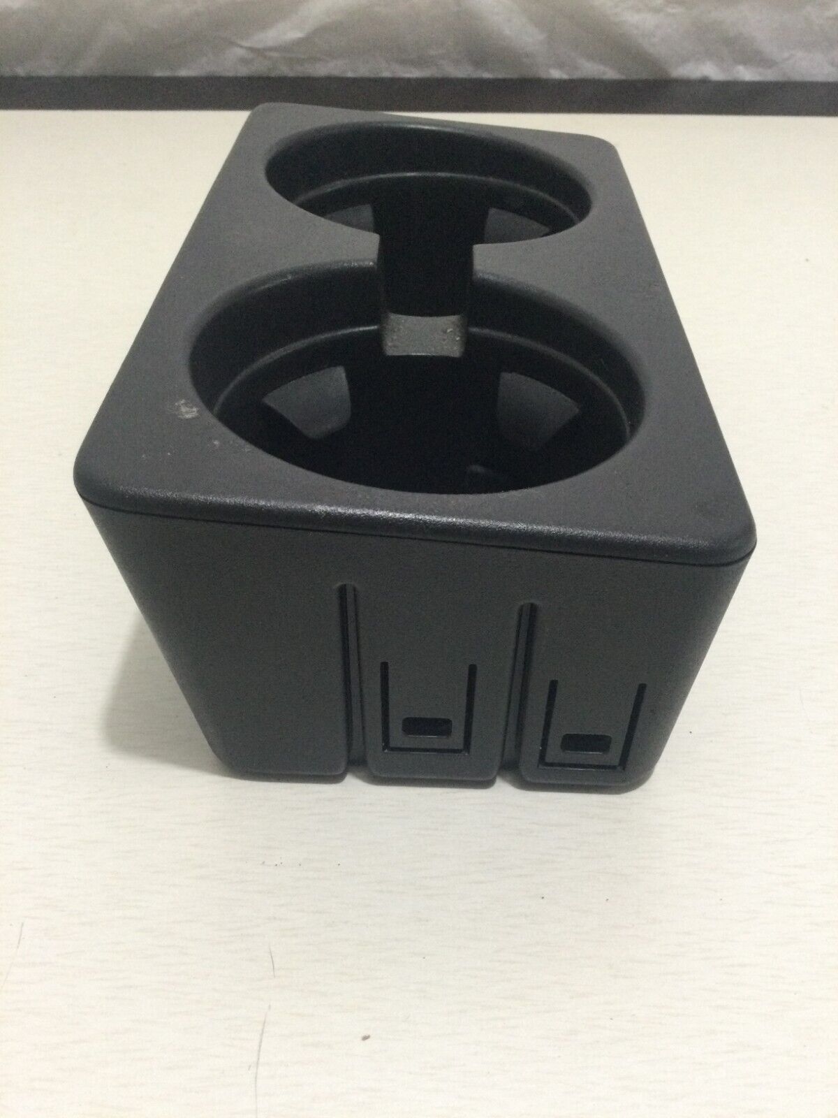 2007-2009 GMC Yukon Dual Cup Holder OEM
