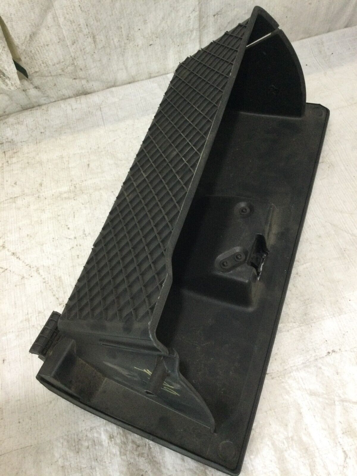 2018 RAM 1500 Glove Box Storage Compartment   OEM