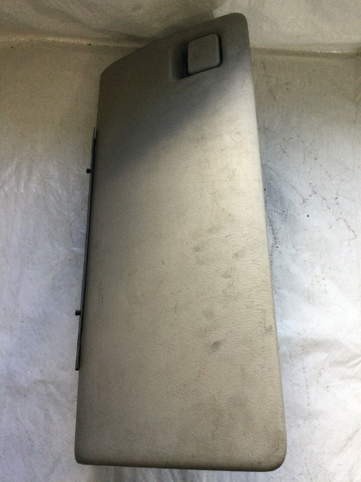 2003-2006 Cadillac Escalade Glove Box Assembly OEM