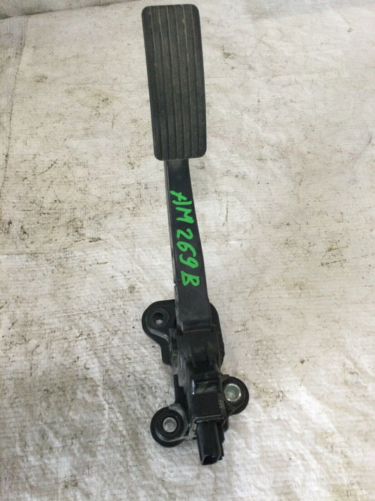 2014 Dodge Journey Accelerator Gas Pedal 04891585AD OEM