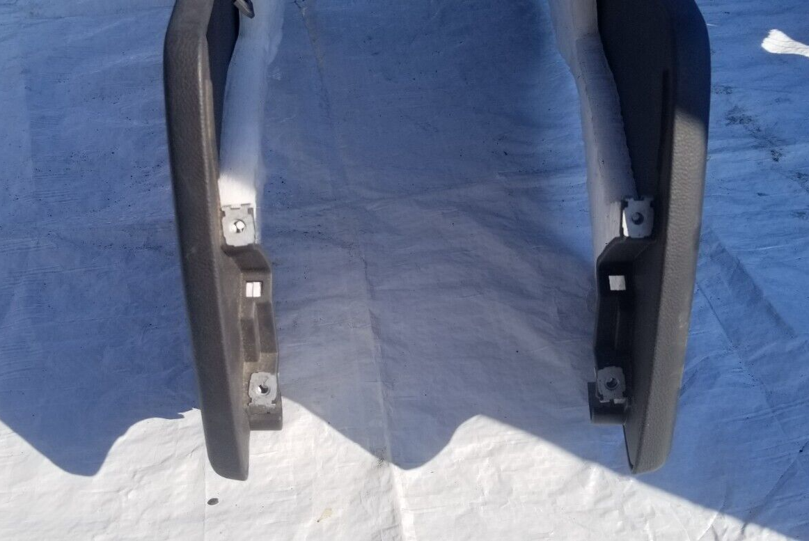 2004-2007 Volkswagen Touareg Center Console Storage Compartment Frame OEM