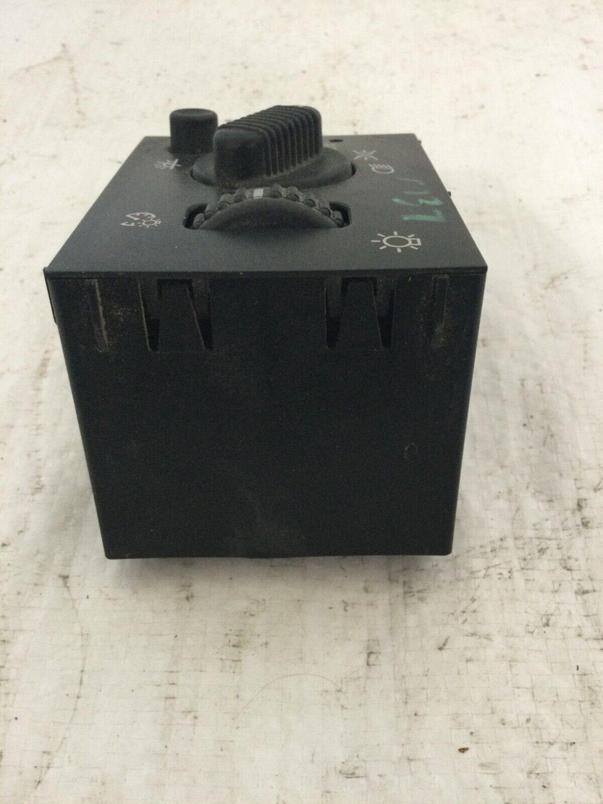 2003-2006 Cadillac Escalade EXT Automatic Headlight Switch Dimmer OEM