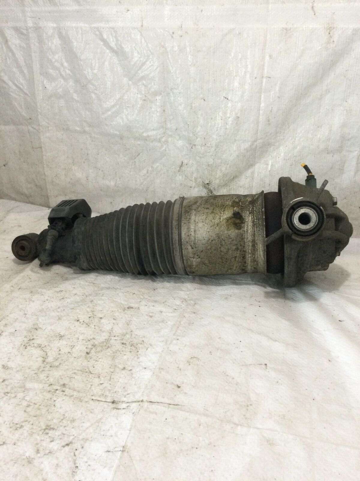 2007 Volkswagen Touareg Rear Right Shock Absorber 7L6512022E OEM