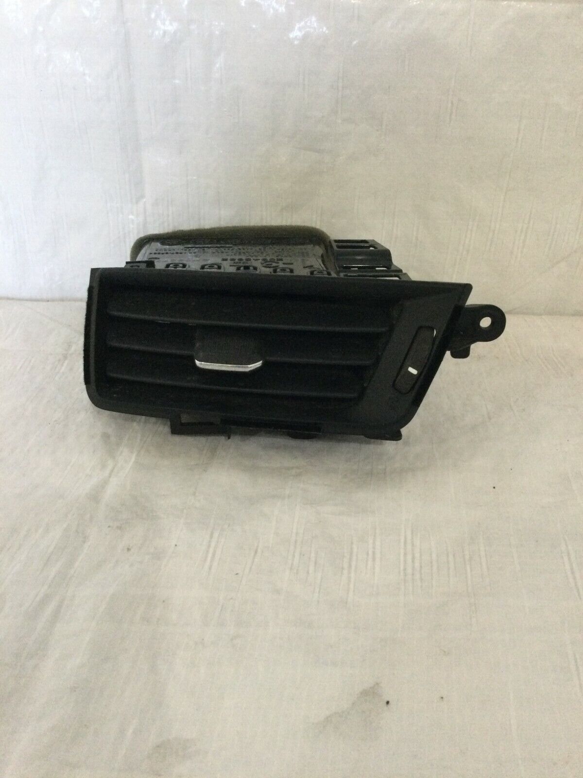 2017 GMC Sierra 1500 Left Center Dash Air Vent  OEM 1-3 V8 6.2L 20943682