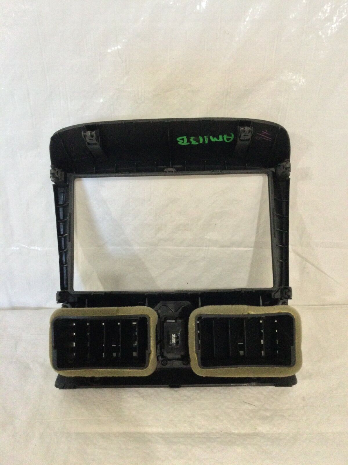 2005 OEM Honda CR-V CRV Center Dash Radio Trim Bezel W/ Air Vent OEM 
