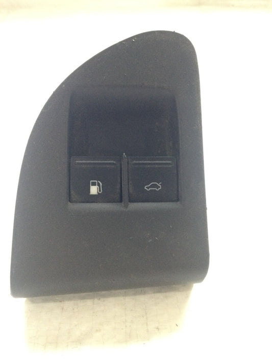 2007 Volkswagen Touareg Trunk And Fuel Door Switch OEM 7L6867157B