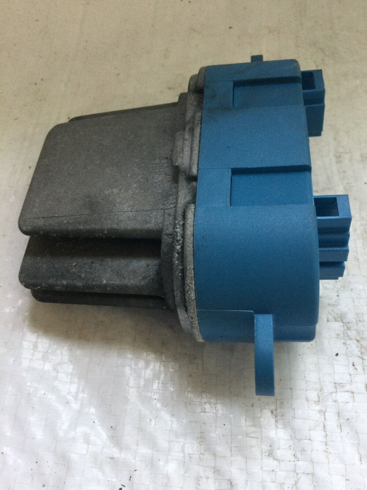 2007 Volkswagen Touareg Blower Motor Resistor OEM 2004-2009
