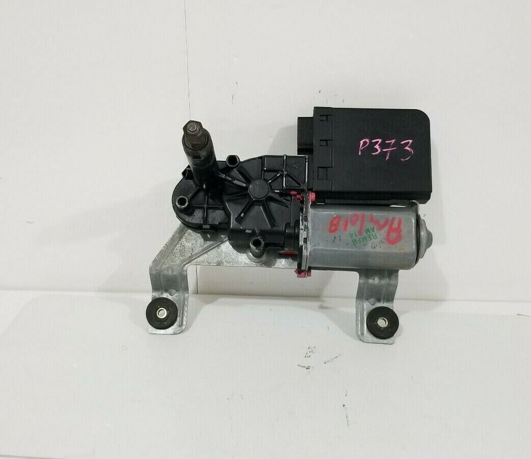 2005 GMC Yukon Rear Wiper Motor OEM 15091065 