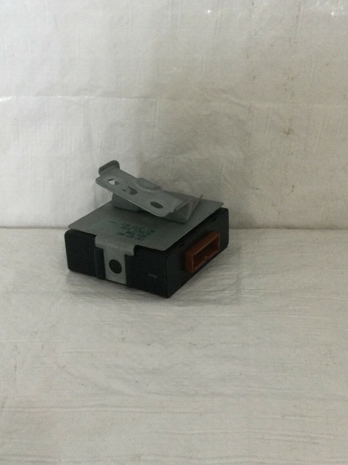 2001 Nissan Xterra Cruise Control Module OEM 18930-7Z500