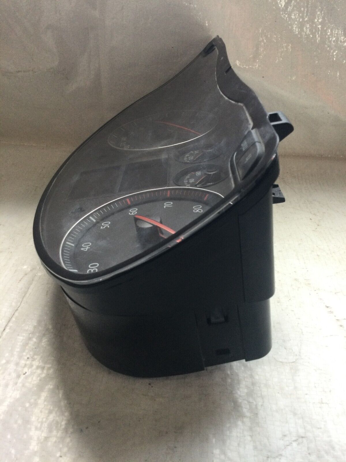 2006 Volkswagen Jetta Speedometer Cluster MPH OEM 1K0920852E
