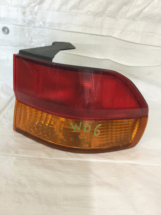 1999 - 2004 Honda Odyssey Tail Light Assembly Right Passenger Side MARKED DAMAGE