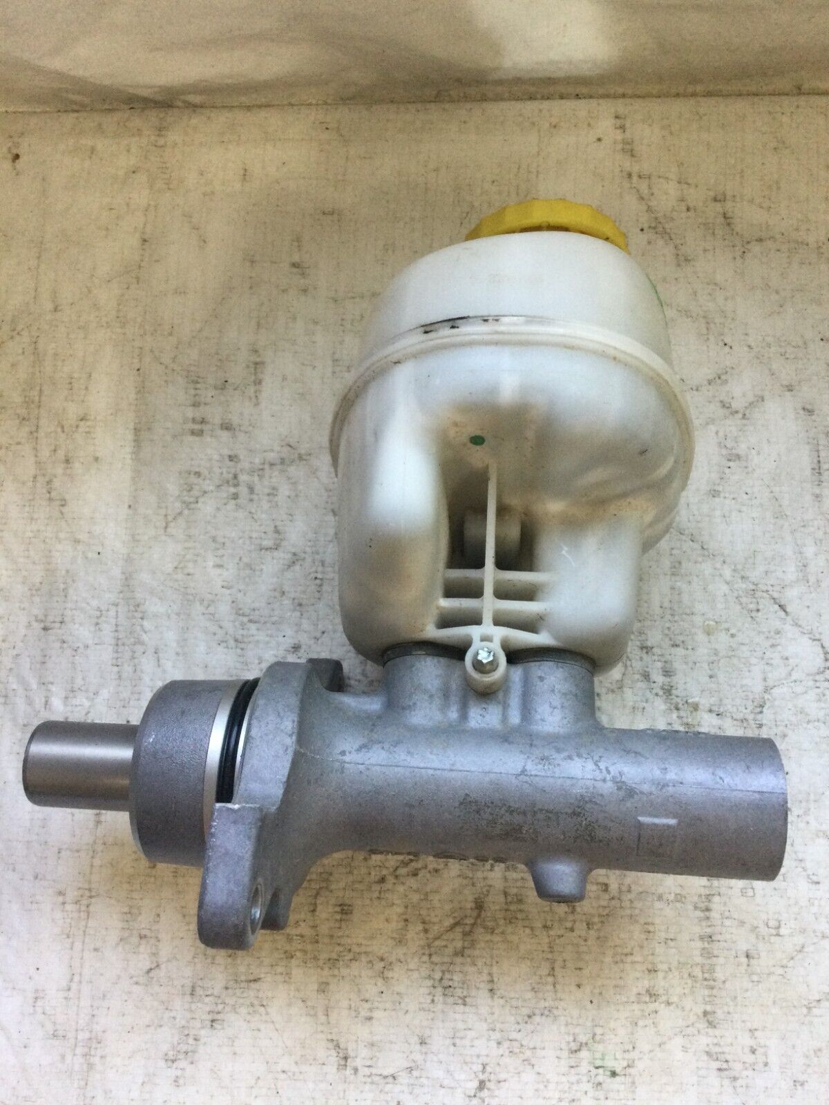 2019 Dodge Ram 1500 Master Brake Cylinder W/ Reservoir OEM