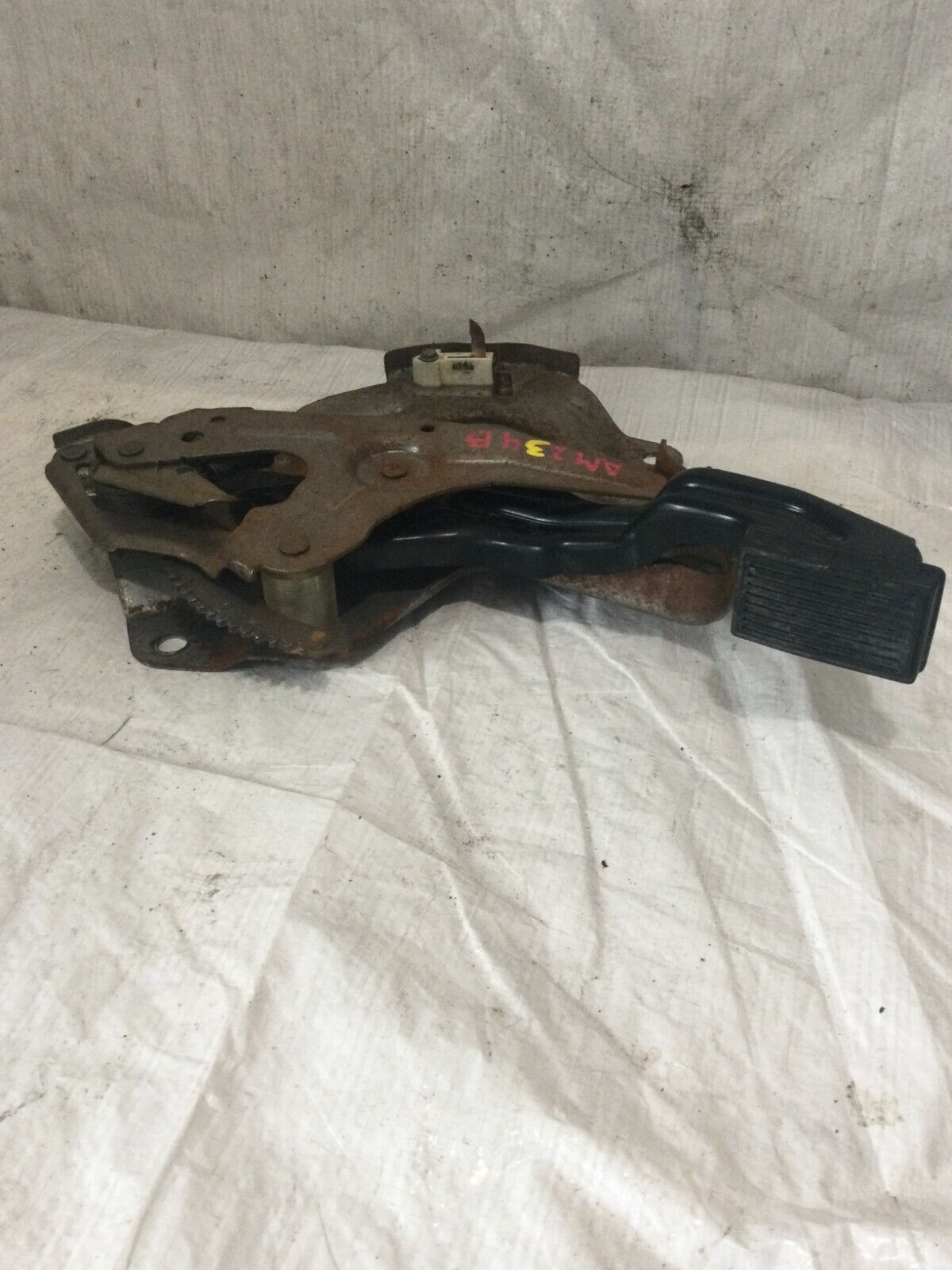 2006 Dodge Ram 1500 Emergency Parking Brake Pedal Assembly OEM