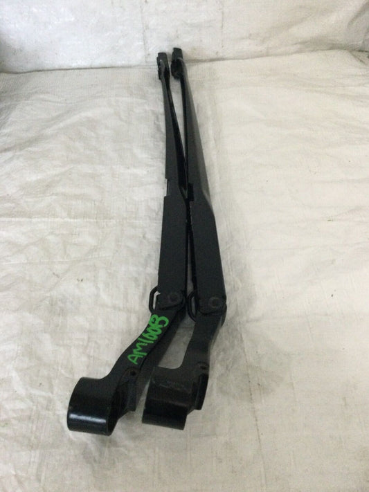 2015 Chevrolet Silverado 1500 Windshield Wiper Arm Pair OEM W000065930 