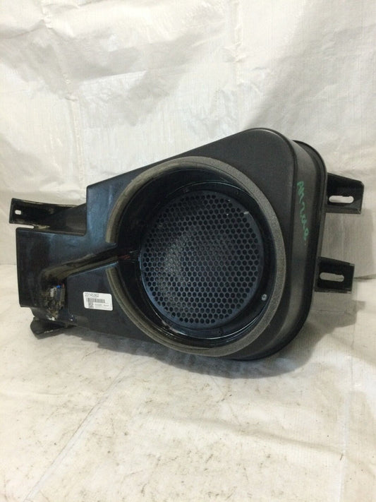 2015 Chevrolet Equinox Rear Subwoofer Speaker  23145362 OEM ( DAMAGED CASE )
