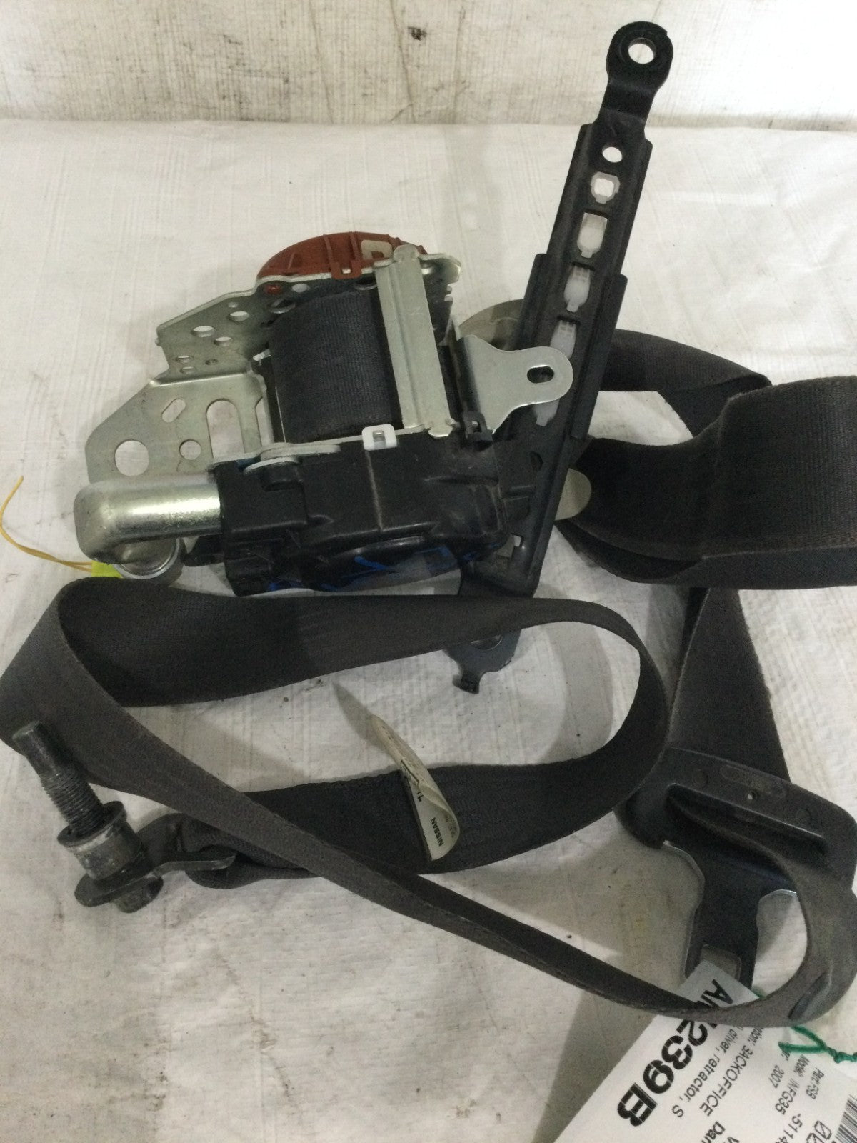 2007 Infiniti G35 Front Left Driver Seat Belt OEM