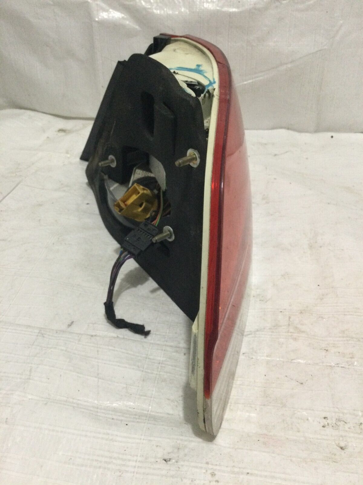 2004 BMW 745I Rear Left Tail Light Lamp OEM ( Damaged Housing )