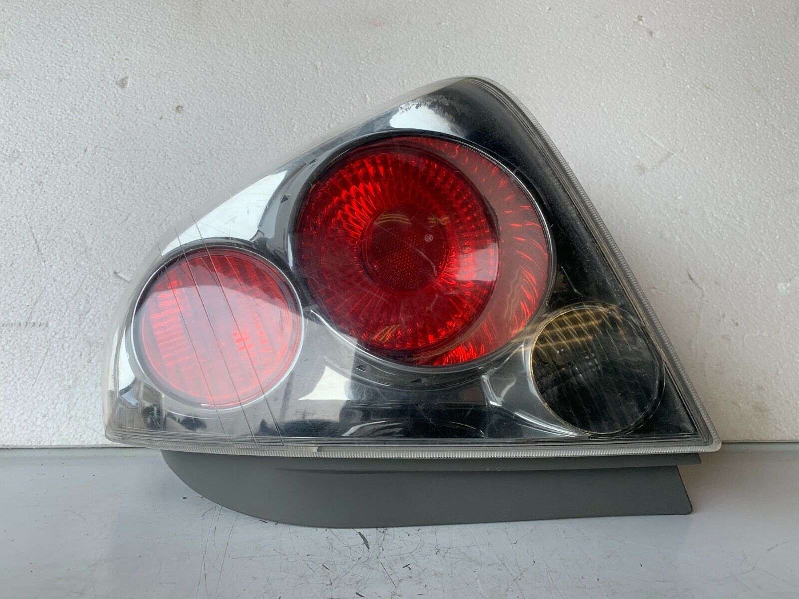 2006 Nissan Altima Tail Light Lamp Rear Right Passenger Side OEM RH