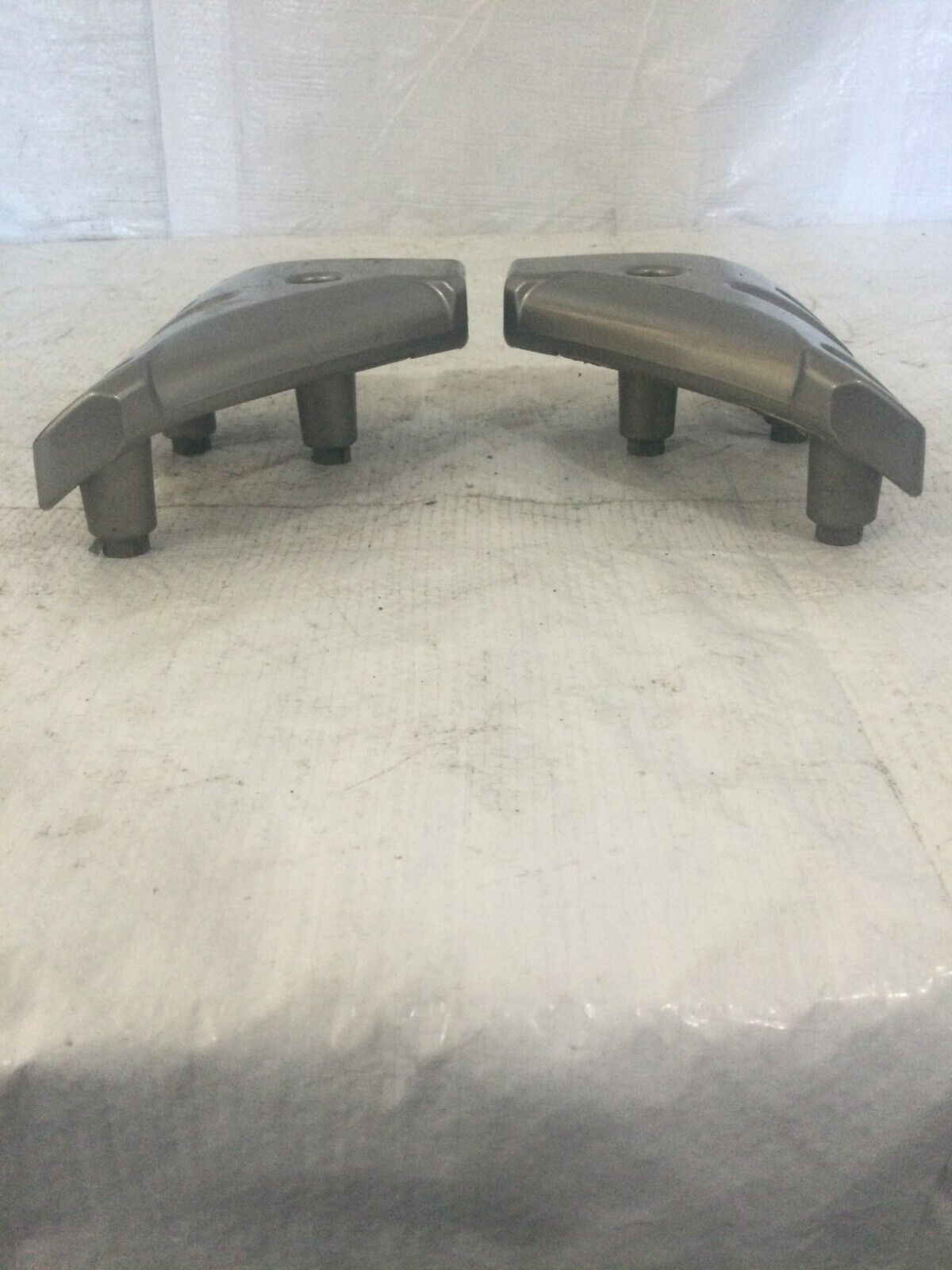 2002-2013 Cadillac Escalade EXT Box Corner Mounting Bracket OEM