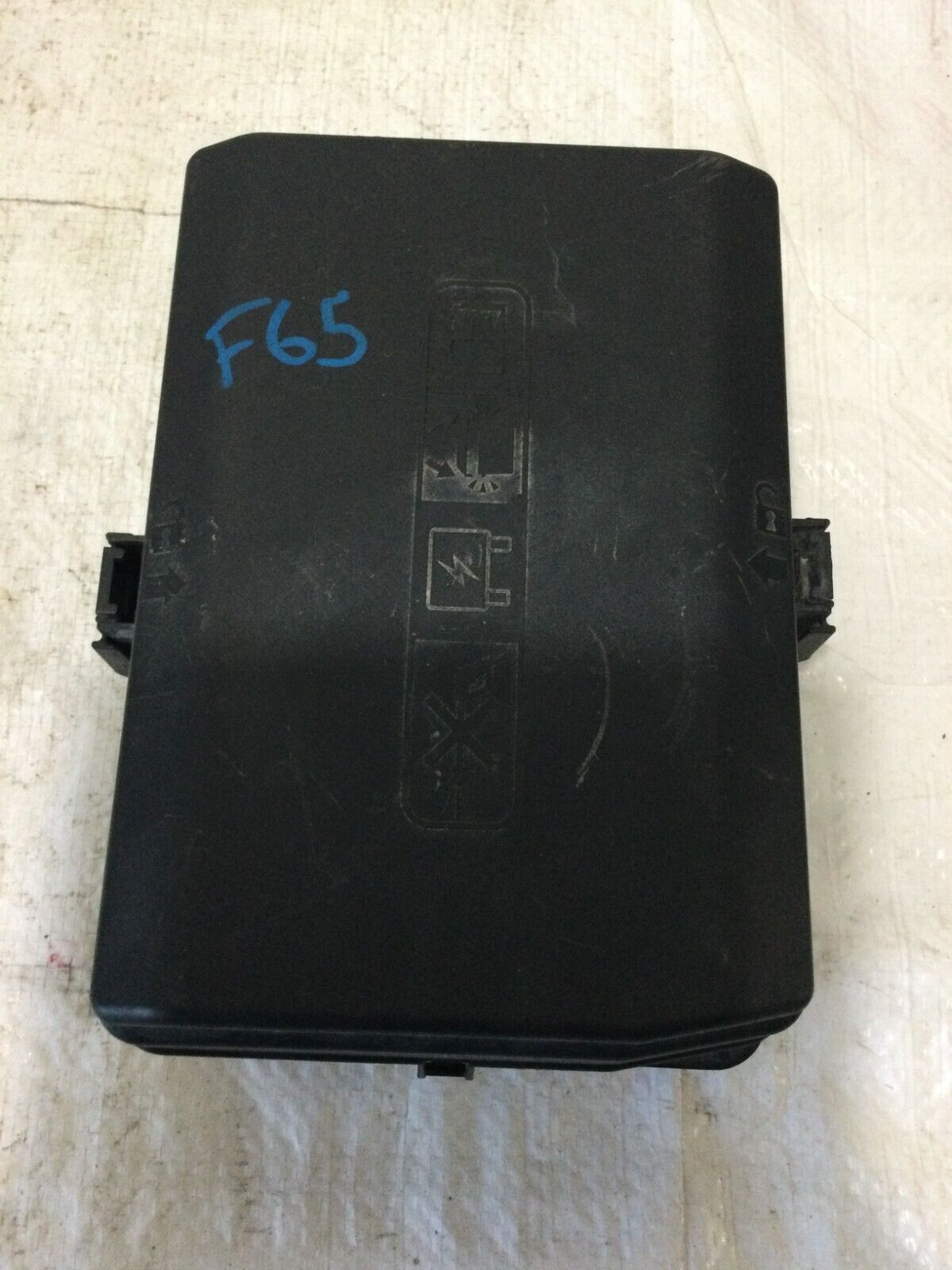 2019-2022 GMC Sierra 3500HD Fuse & Relay Junction Block 84958052